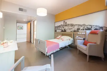 maison de retraite la bastide des cayrons chambre