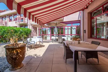 maison de retraite la bastide des cayrons terrasse