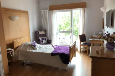 maison de retraite la camargue nimes chambre