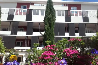 maison de retraite la camargue nimes facade cote patio