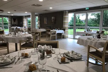 maison de retraite la cheneraie restaurant