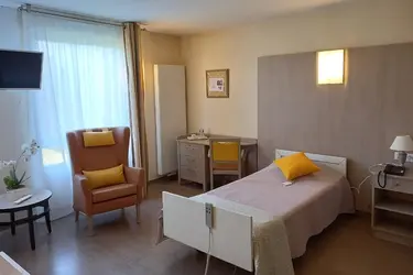 maisonderetraite lareinedespres chambre