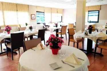 maisonderetraite lesjardinsdines restaurant