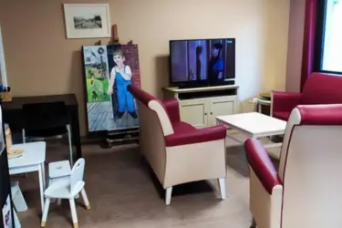 maisonderetraite lesjardinsdines salon