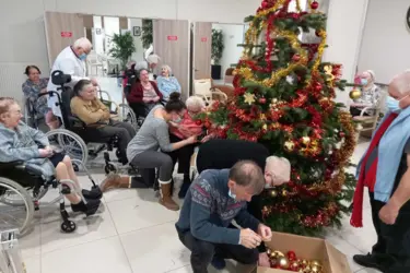 maisonderetraite lesrivesdor activitenoel