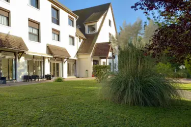 maisonderetraite lesrivesdor facade