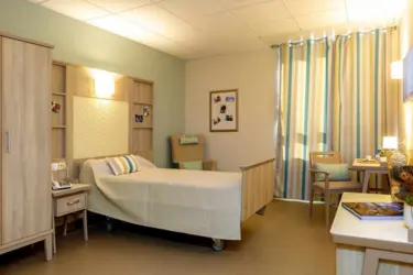 maisonderetraitesaintpriest chambre2