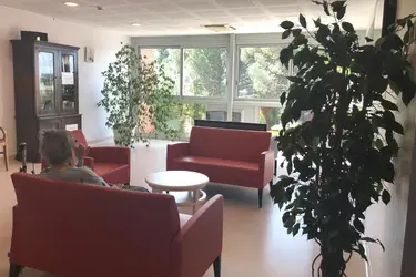 polyclinique delaleze salon