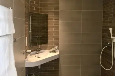 residence les cedres de paron sdb