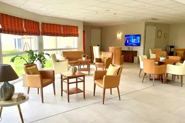 residence maison de retraite savigny lobby