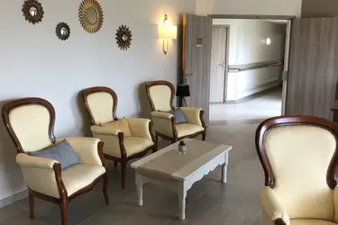 residence maison de retraite savigny salon lavandou