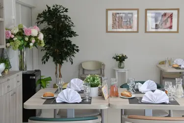 residence les maraichers table de restaurant