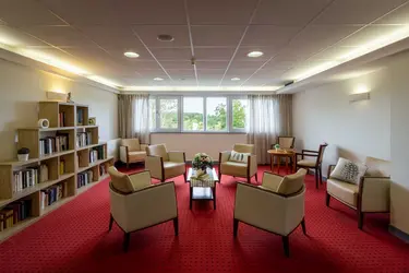 residence les jardins du lac petit salon