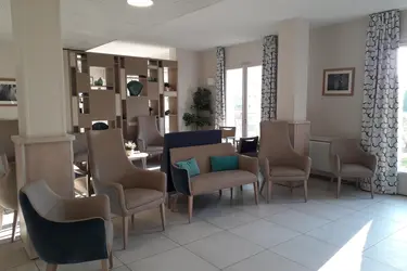 maison de retraite les jardins de romilly 3