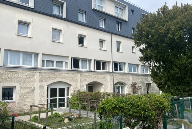 maison de retraite chateau de mons exterieur